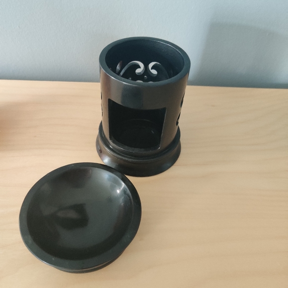 Soapstone oil warmer soapstone black from The Body Shop - Picture 4 of 6